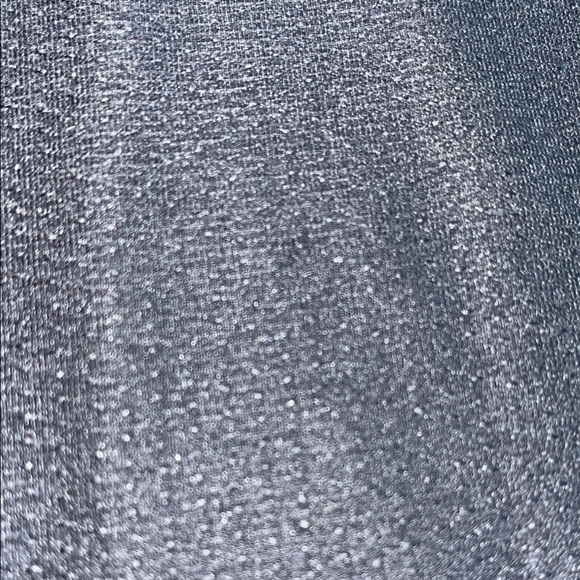 Under Armour Women's Black V-Neck Top - Picture 2 of 4